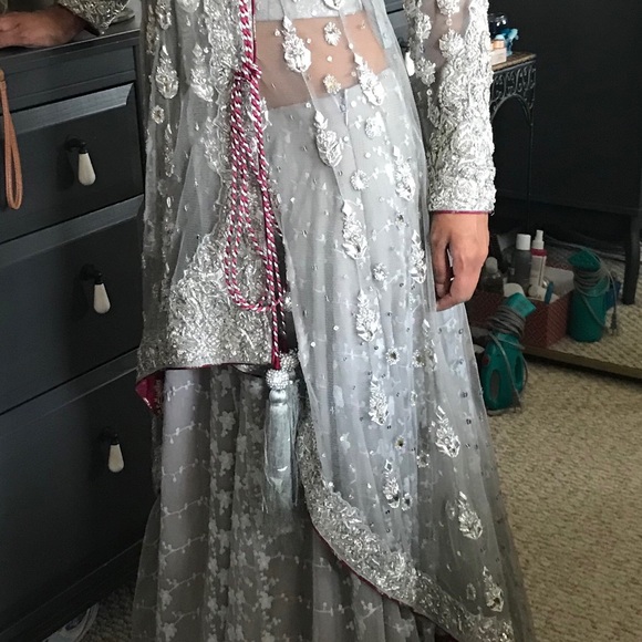 Zainab Chottani brand new Silver Gray Bridal - Picture 3 of 8